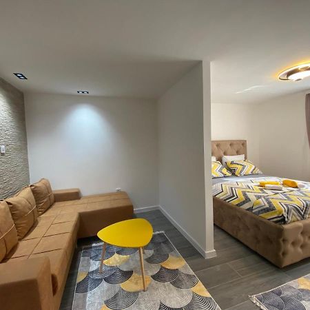Vucinic Studio Apartment Цетине Екстериор снимка