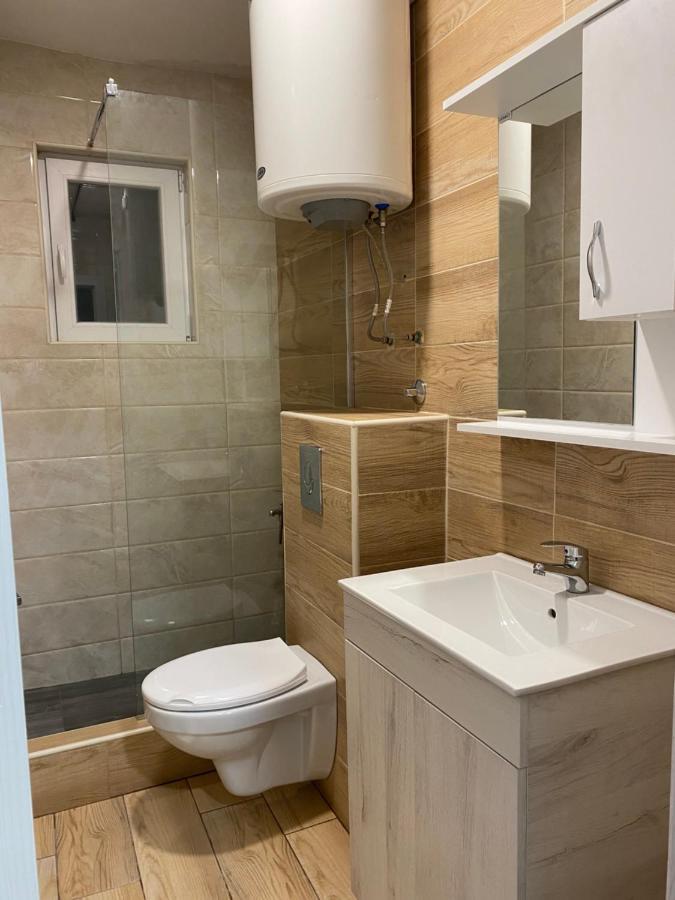 Vucinic Studio Apartment Цетине Екстериор снимка