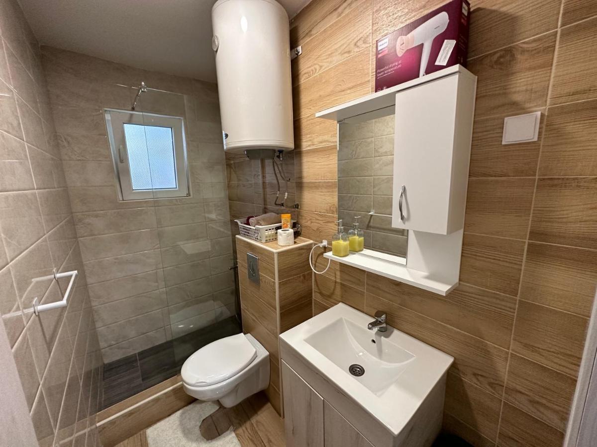 Vucinic Studio Apartment Цетине Екстериор снимка